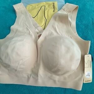 Truekind Seamless Wireless Bra - Cream XL